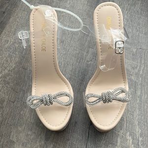 Brand NEW Nude Stiletto heels with Bow 🎀